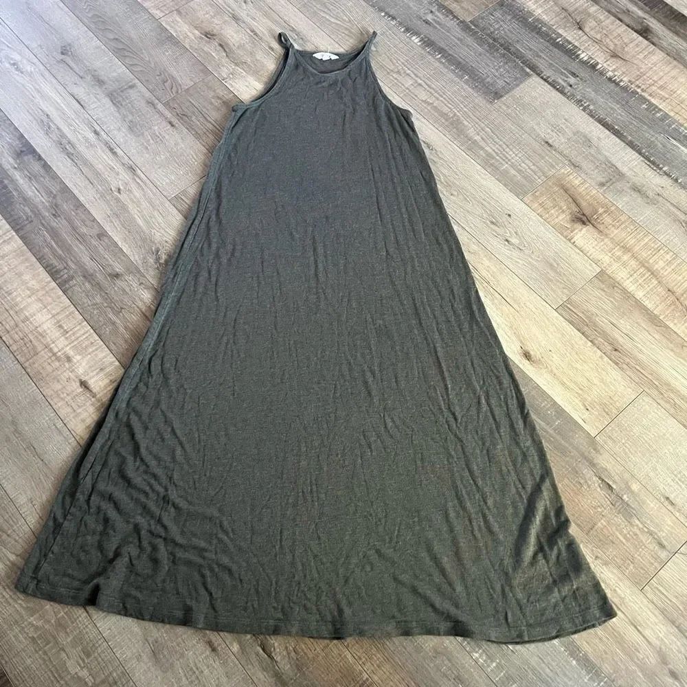 Madewell Cami Midi Dress
Green Khaki Minimalist
Tank A Line Jersey Knit size xs